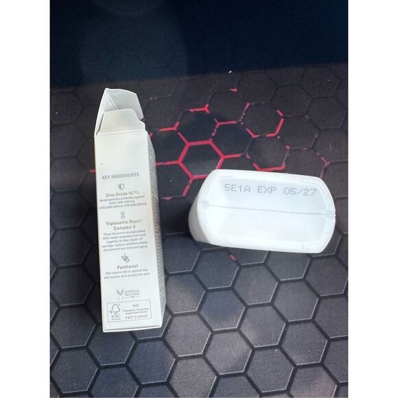 Lightsaver Triplesome Serum SPF 40 - ivory 40ml - Picture 4 of 4